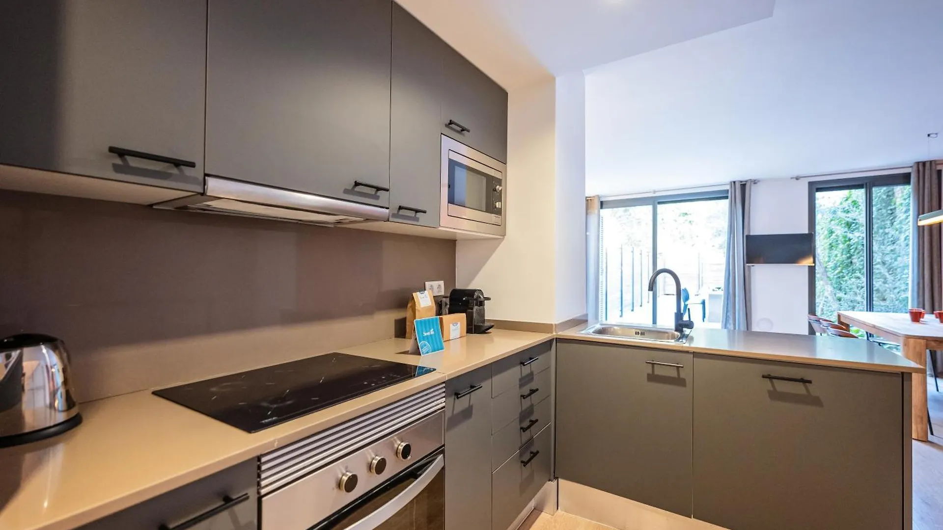 Sweett - Carrer Girona Apartment Barcelona 0*,  Spain